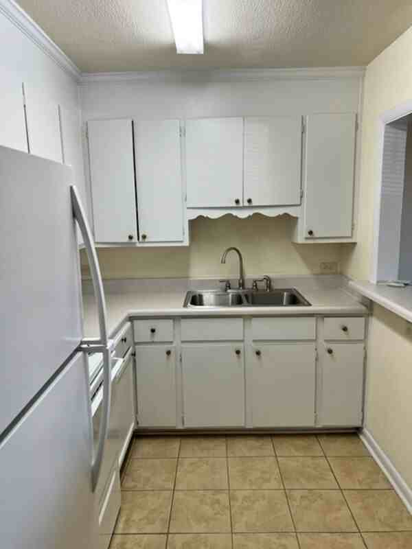 2121 Angus Rd #11 - Photo 4 of 9