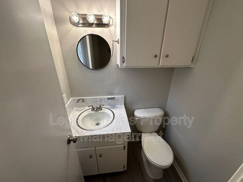 1116 N Nolan River Rd #A - Photo 3 of 14