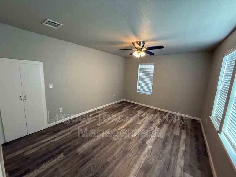 101 Lane Ave - Photo 2 of 10