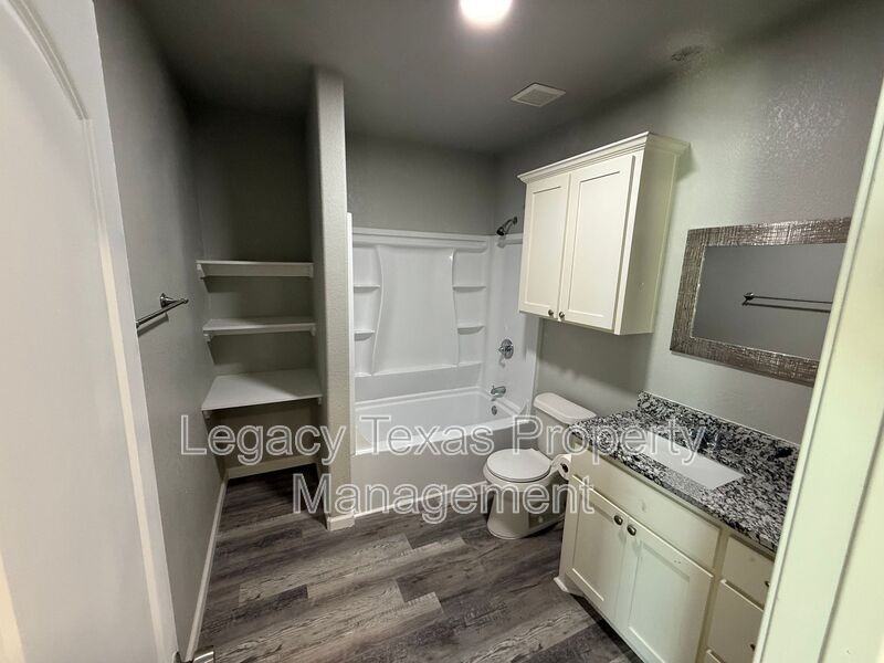 101 Lane Ave - Photo 7 of 10