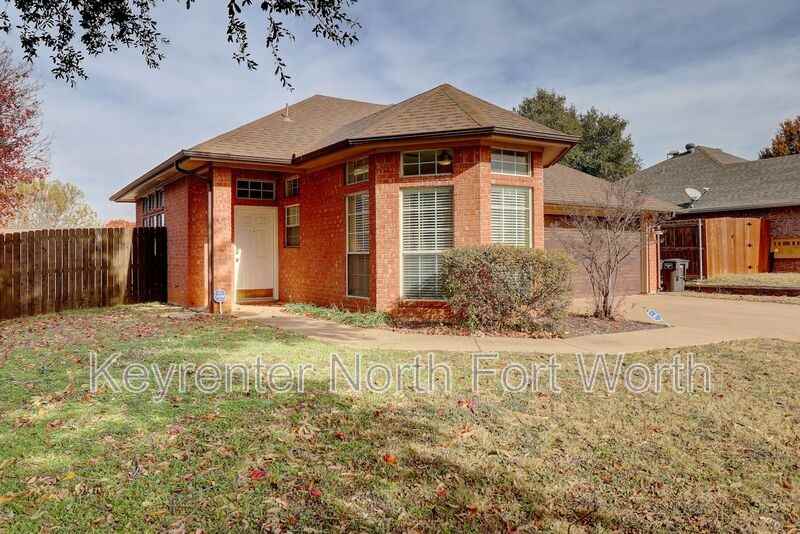 1824 Dorchester St - Photo 3 of 44