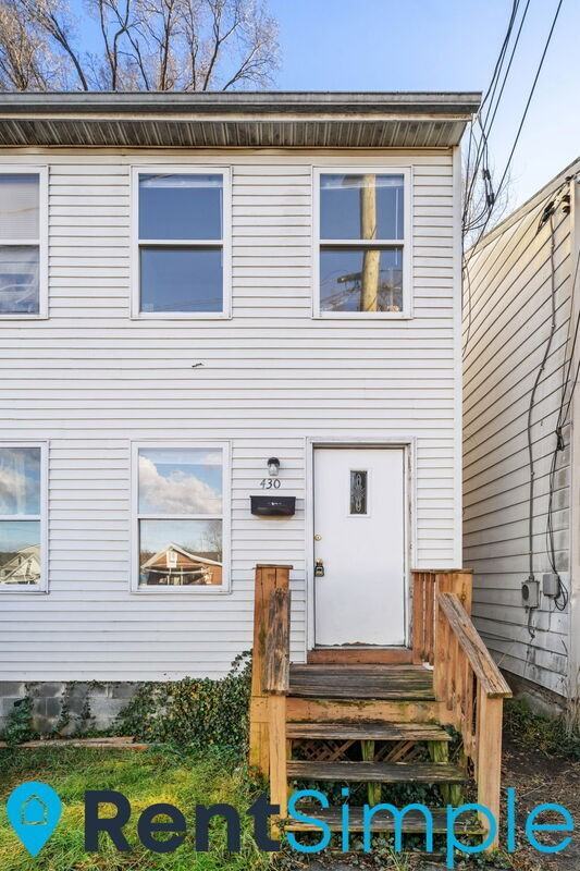 430 Chase St - Photo 2 of 22