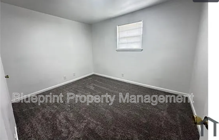 1113 Elm Ave #C - Photo 3 of 7