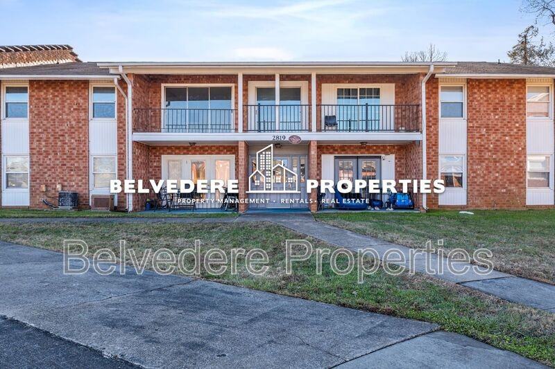 2819 - Photo 2 of 22