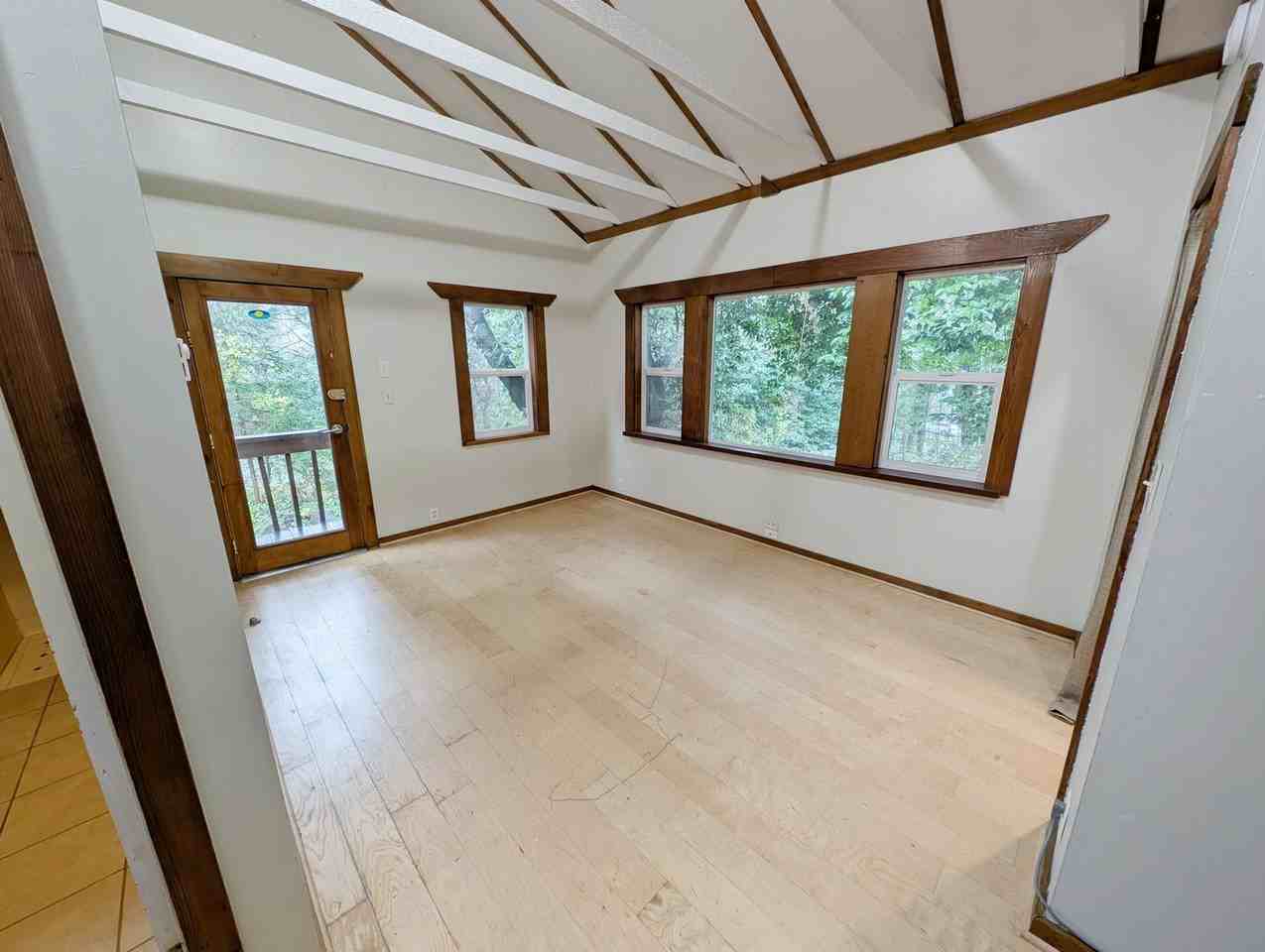 6491 Sw Capitol Hwy - Photo 5 of 17