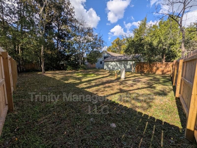 16252 Hurban St - Photo 2 of 10