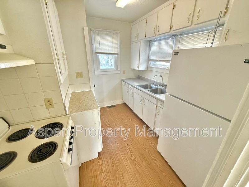 1510 S 10th St - Photo 3 of 6