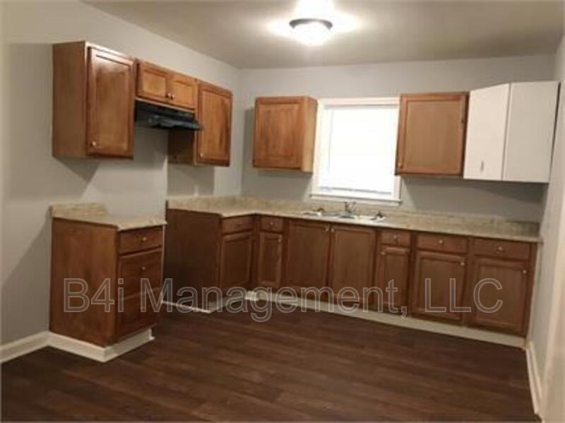 4569 Mitchell St - Photo 4 of 15