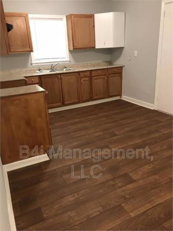 4569 Mitchell St - Photo 5 of 15