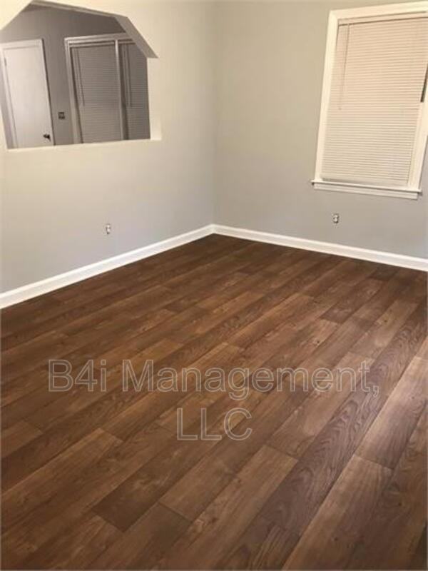 4569 Mitchell St - Photo 7 of 15