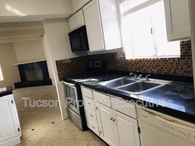 7742 E Tanque Verde Ln - Photo 2 of 24