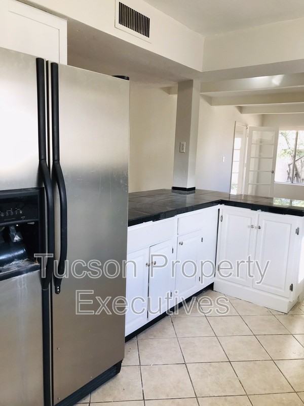 7742 E Tanque Verde Ln - Photo 4 of 24