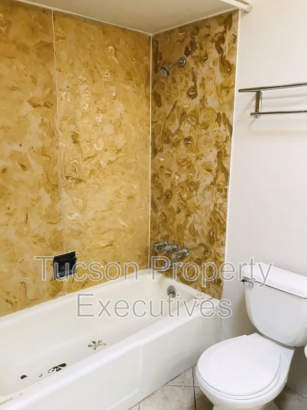 7742 E Tanque Verde Ln - Photo 7 of 24