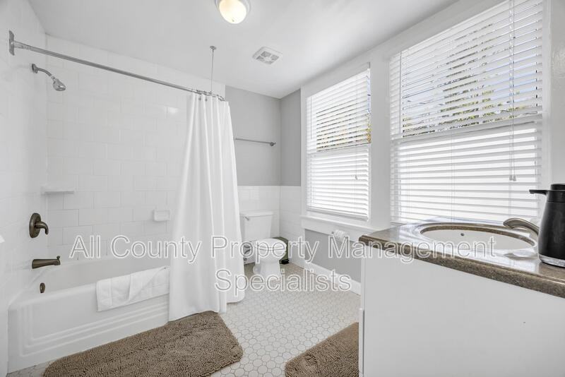 1037 Kinard Ct - Photo 2 of 29