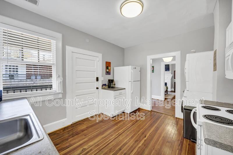 1037 Kinard Ct - Photo 4 of 29