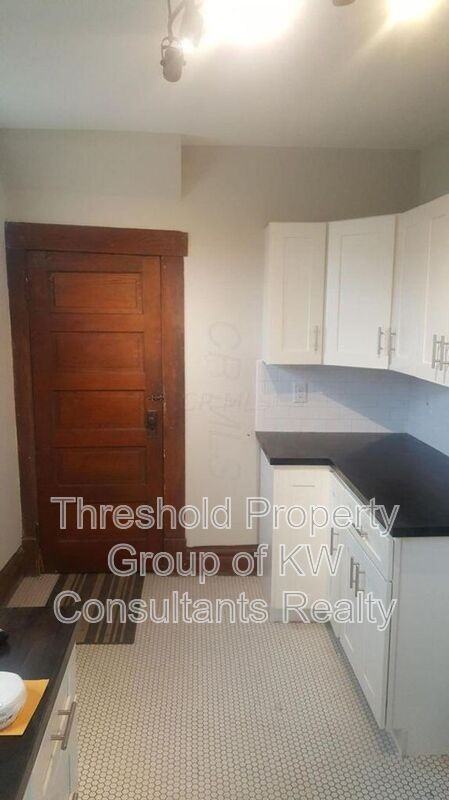 1485 N 6th St - Photo 3 of 11