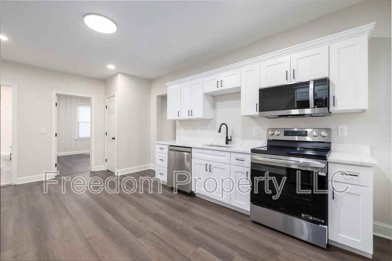 120 Whiting St. Plainville1St Floor - Photo 3 of 19