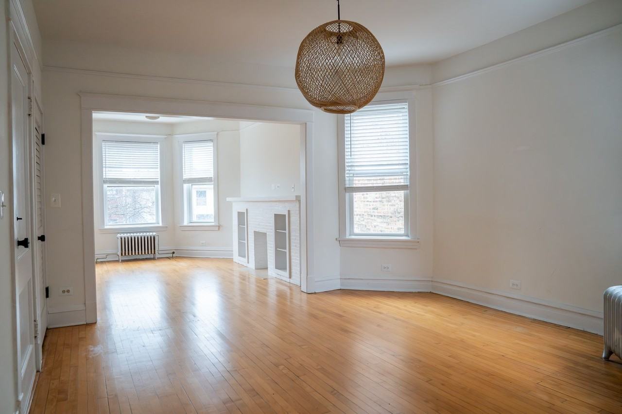 4520 N Albany Ave - Photo 6 of 20