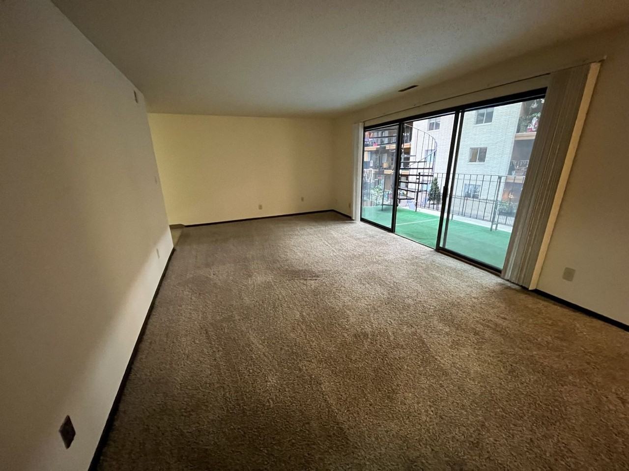 825 Partridge St - Photo 5 of 19