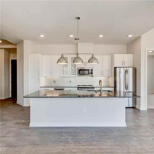 Cantegral St - Photo 6 of 36