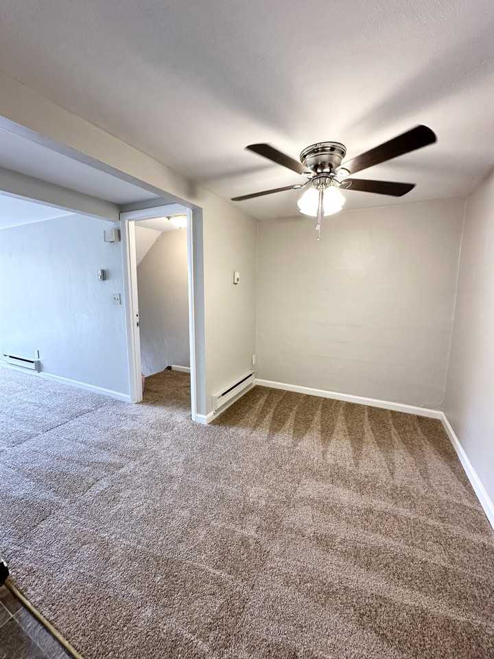 PARK MANOR -- 183 - Photo 5 of 24