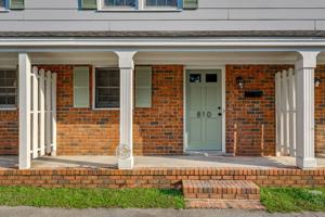 featured image of 806 Augusta St