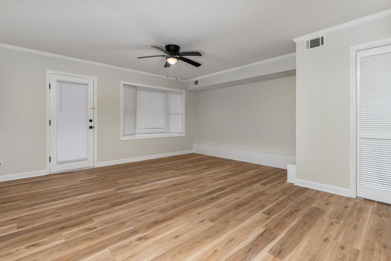 810 Augusta St - Photo 4 of 13