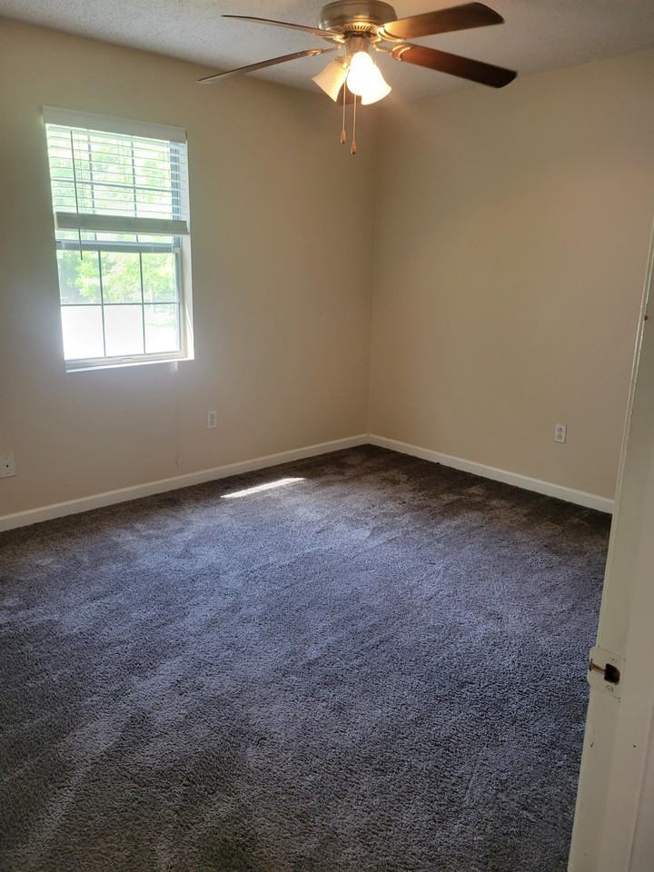 Townhomes At Magnolia - Photo 6 of 33