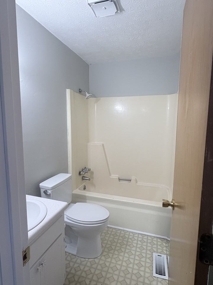 105 Alice- B - Photo 5 of 6