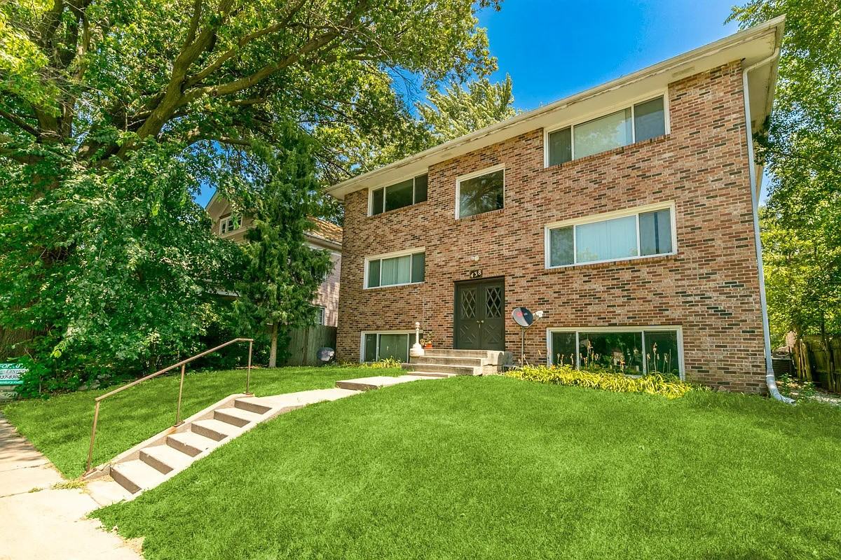 438 South 27th Street - Photo 6 of 7