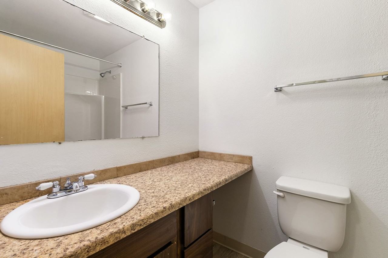 Fairview Apartments - Photo 5 of 21