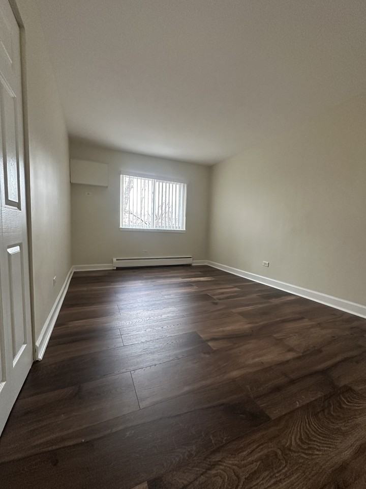 705 Court of Spruce - Photo 7 of 9