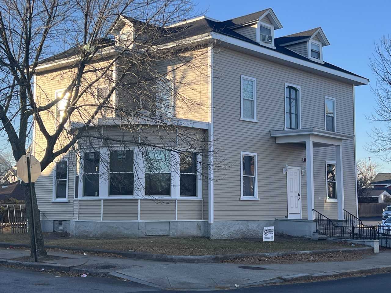 172 Pine Street - Photo 3 of 9