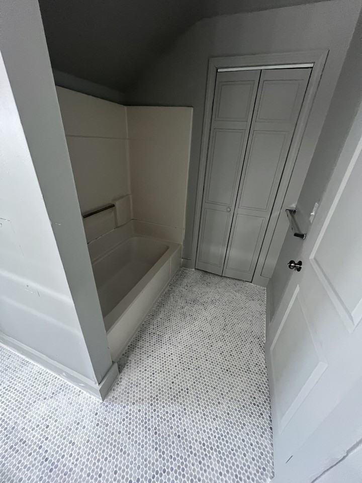 172 Pine Street - Photo 7 of 9