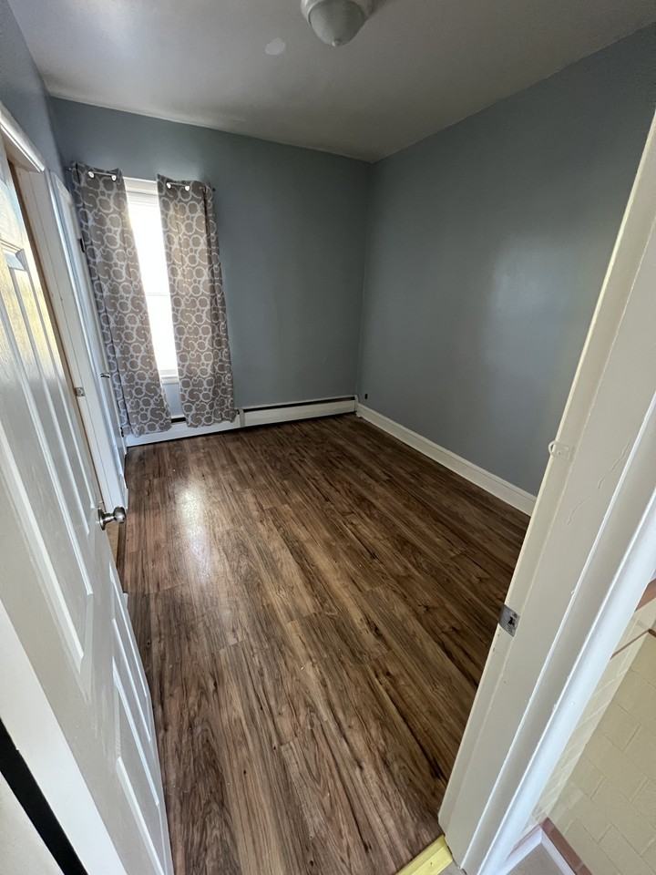 Lonsdale Realty Trust( 284 lonsdale ave) - Photo 6 of 6