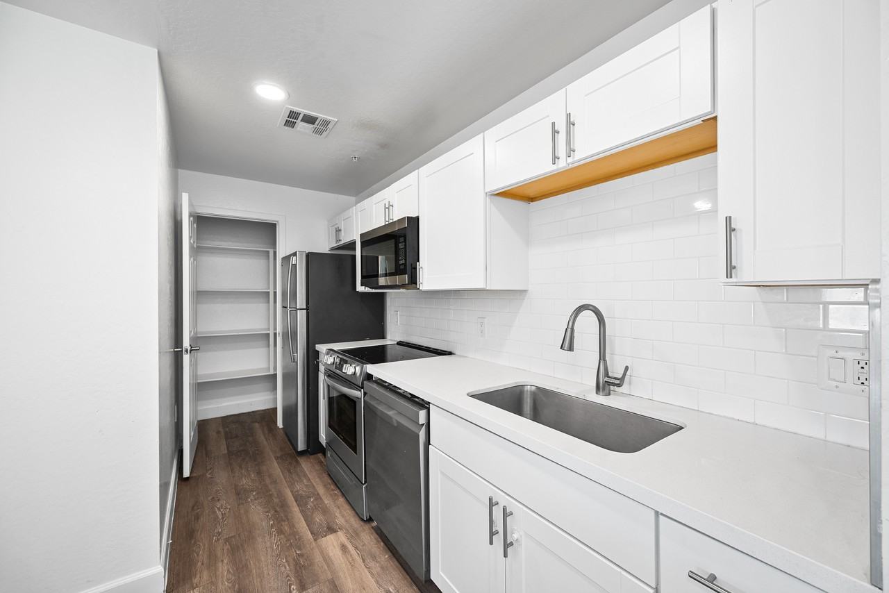 3065 North 67th Avenue #229 - Photo 5 of 17