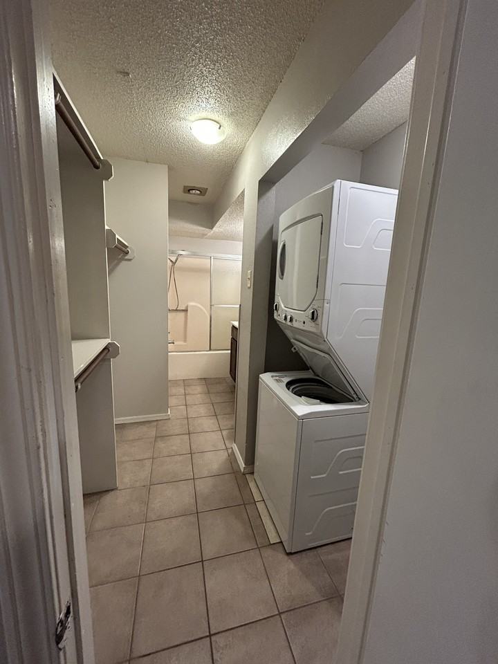 203 South Baggett Street - Photo 5 of 7