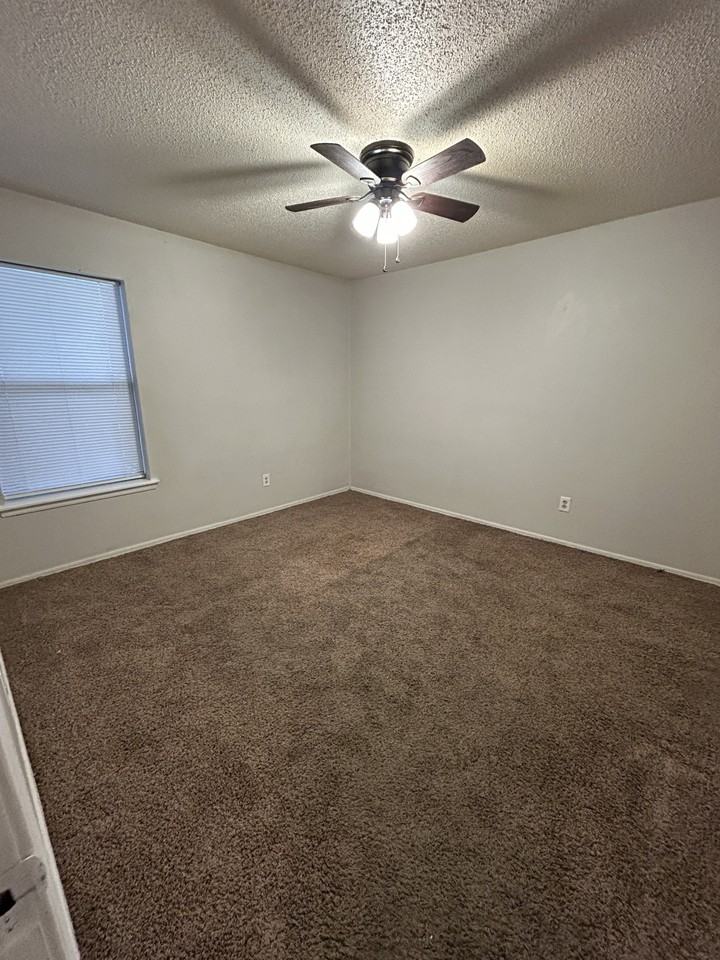 203 South Baggett Street - Photo 6 of 7