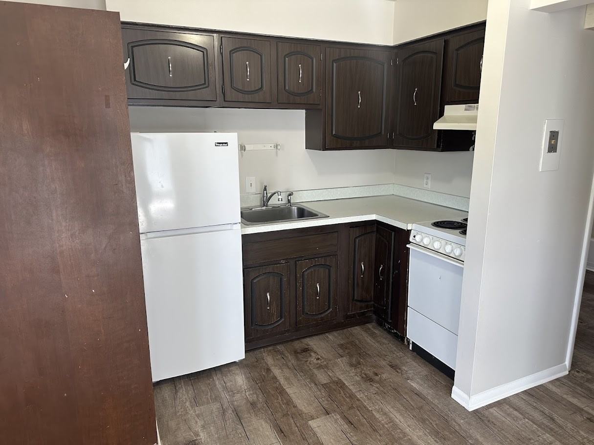 955 West Ardussi Street - Photo 5 of 7