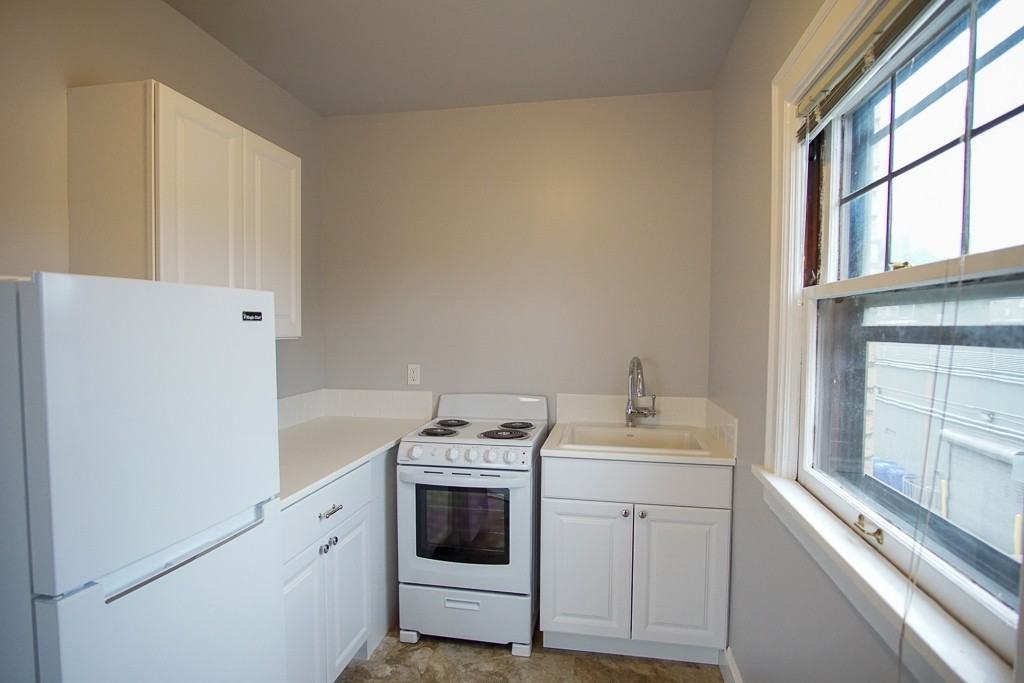 1634 Ne 41st Ave #8 - Photo 6 of 13