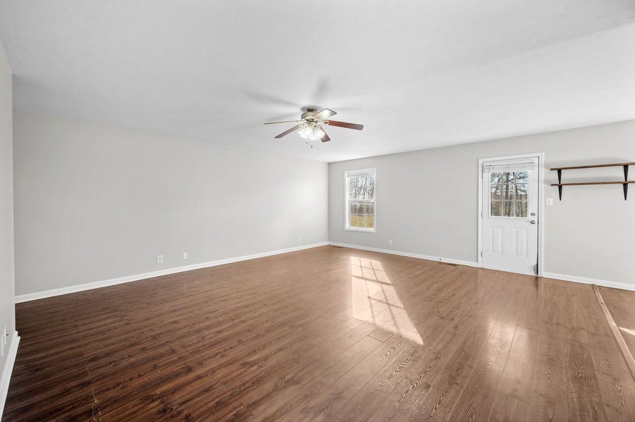 10479 Bell Station Rd - Photo 4 of 25