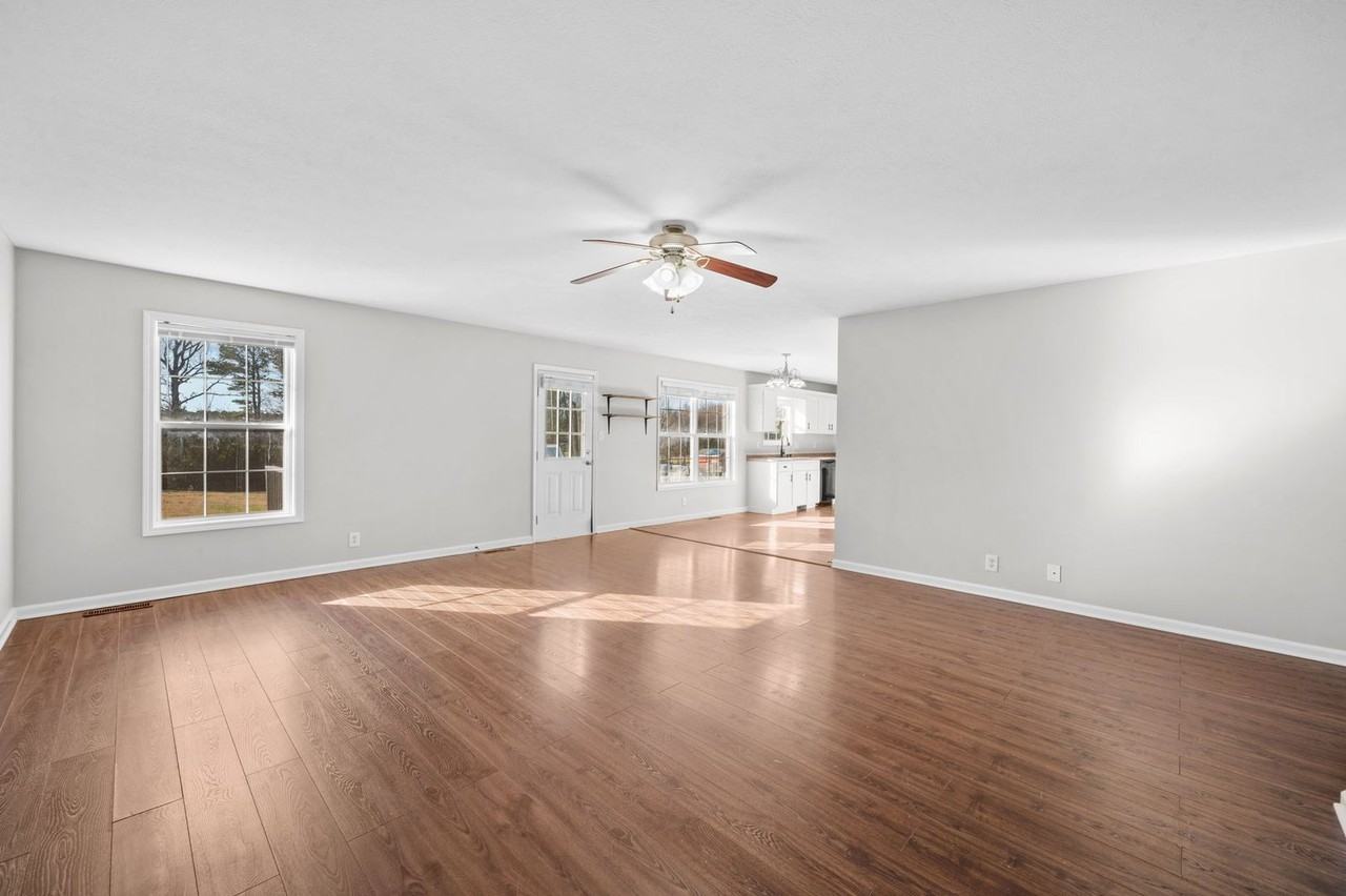 10479 Bell Station Rd - Photo 7 of 25