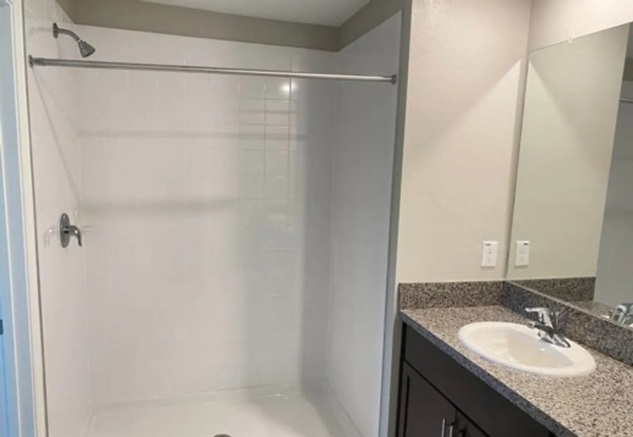 16628 Delia St - Photo 6 of 20