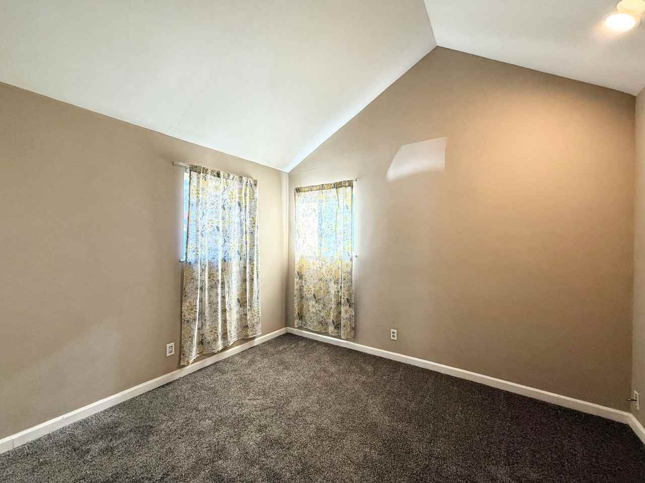 16160 Keith Way - Photo 6 of 10