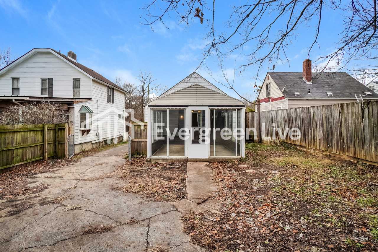 2638 S 5th St - Photo 3 of 15