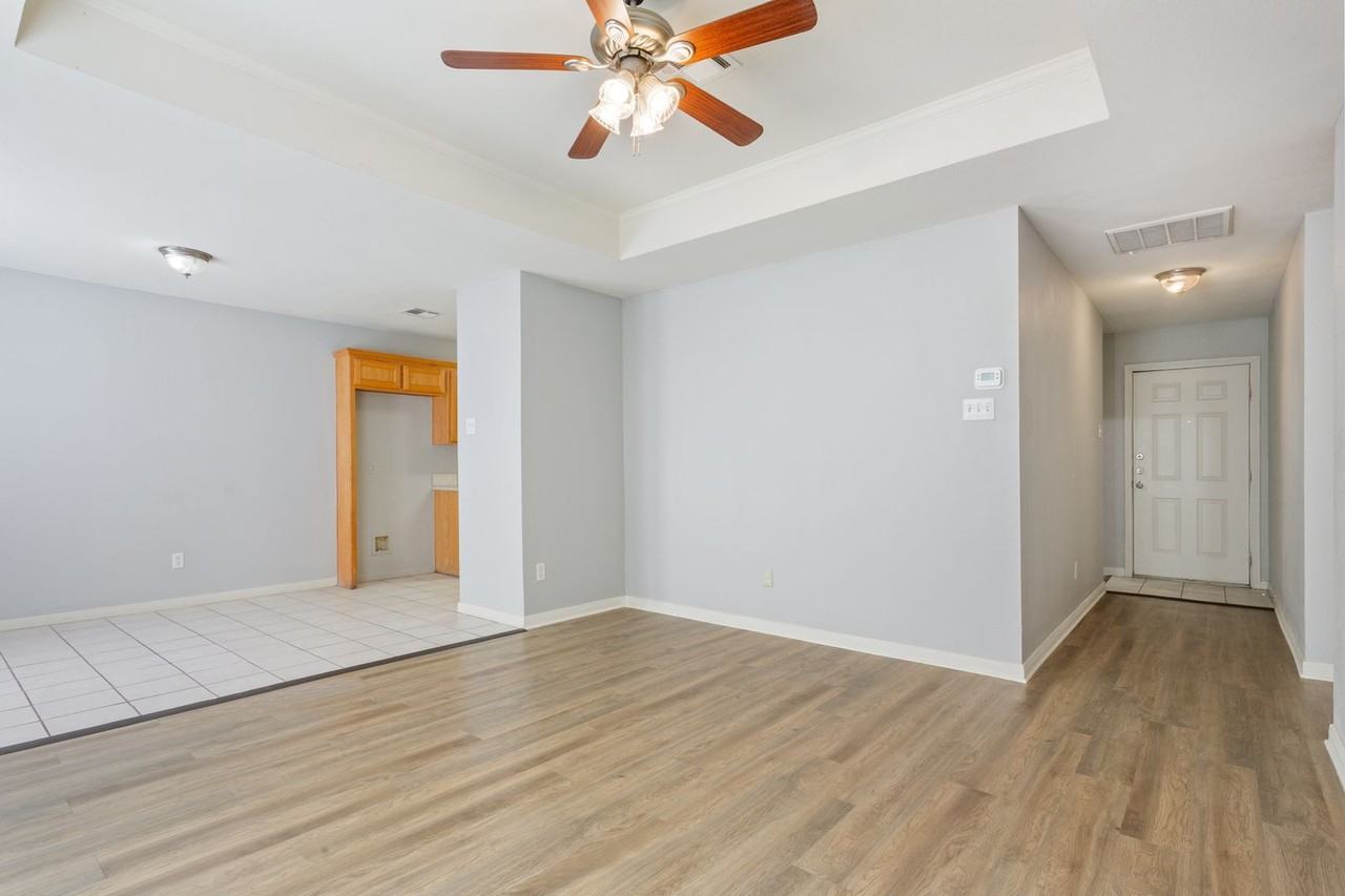 10316 Hyacinth Ln #B - Photo 2 of 25