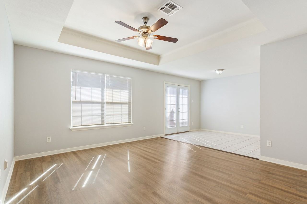 10316 Hyacinth Ln #B - Photo 3 of 25