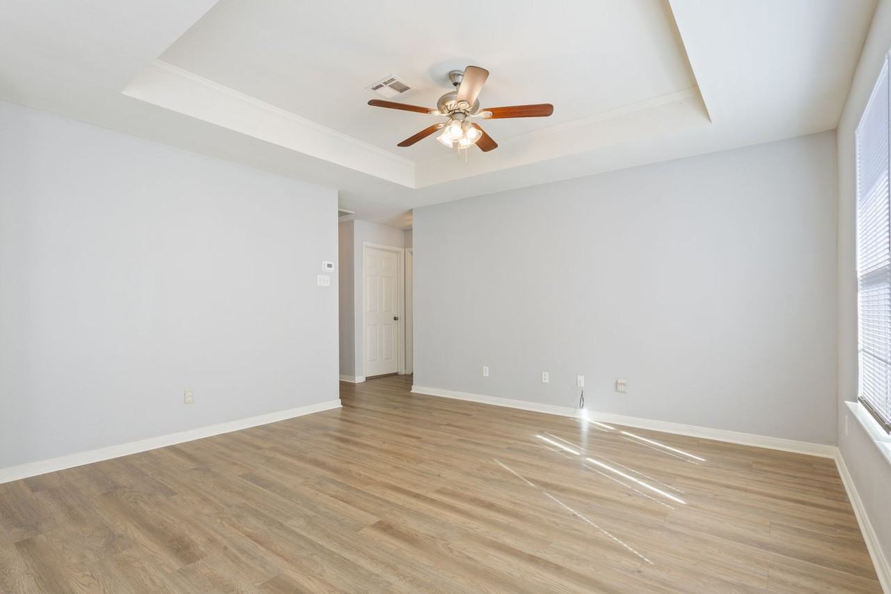 10316 Hyacinth Ln #B - Photo 6 of 25