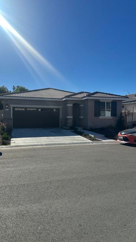 1739 Plume Ln - Photo 3 of 37