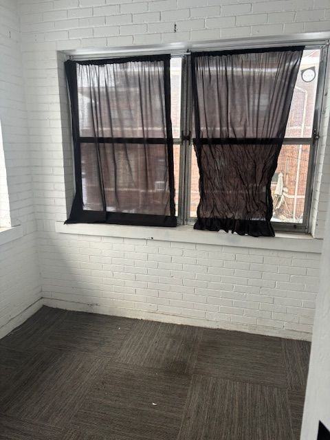 49 N Garfield Ave - Photo 3 of 9